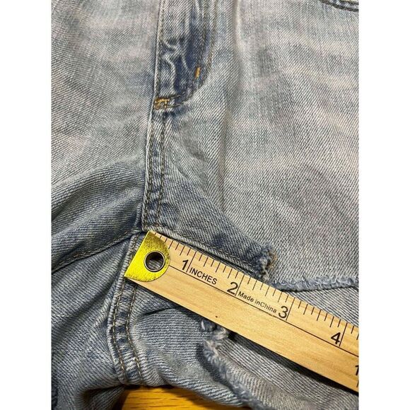 Gap 1969 Shorts Women's Size 31 Slim Denim Light Wash Distressed Patches Concert - Picture 9 of 9